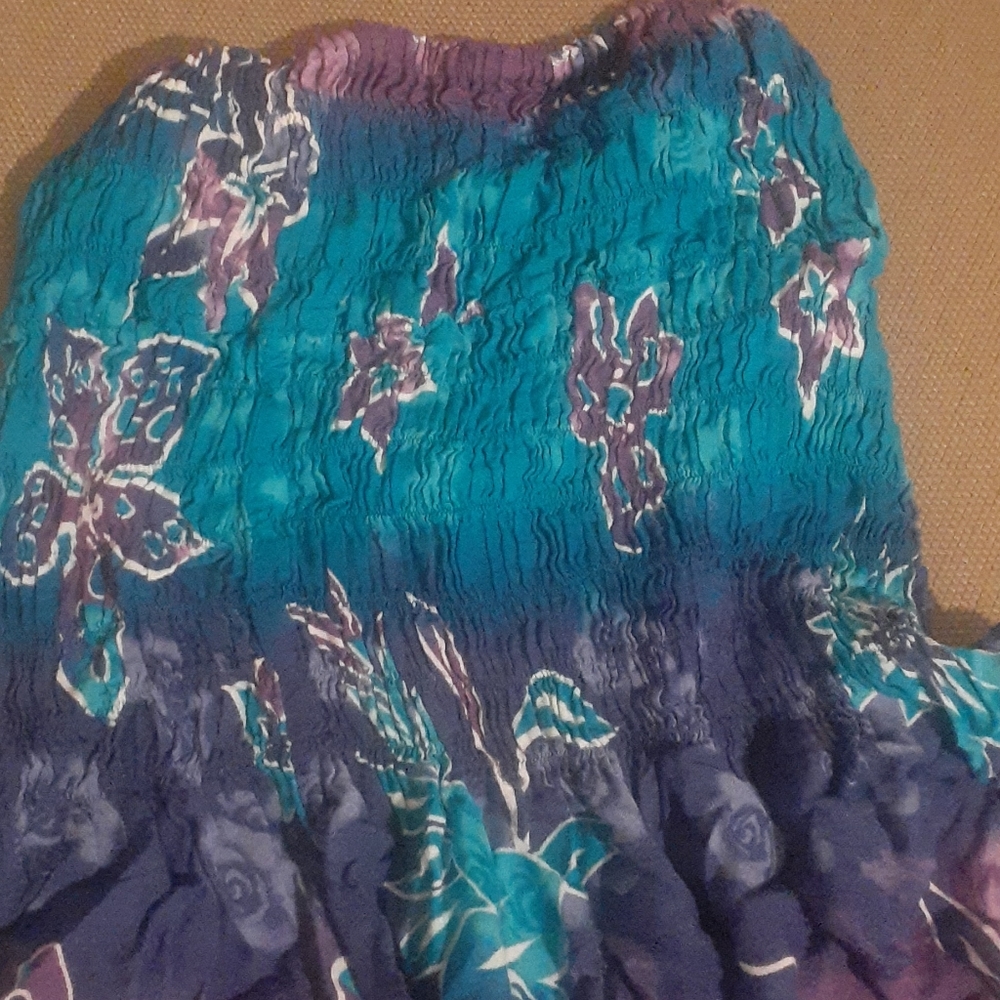 Dress - Picture 2 of 2